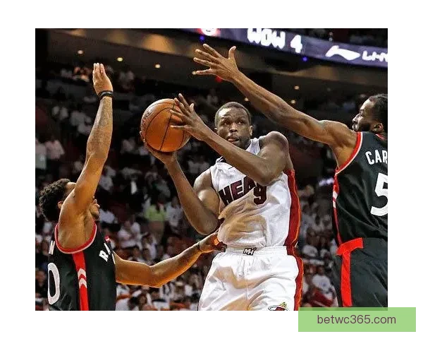 马克西手指更换新固定护具恢复进展良好预计下周初接受伤情重新评估